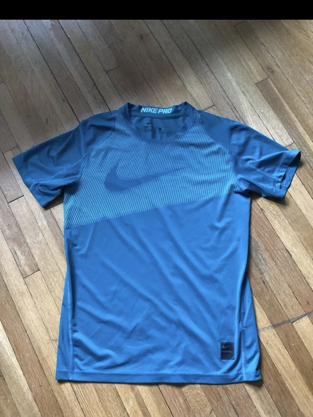 BOYS Nike Pro Dri-Fit Kids Large Teal Short Sleeved T-Shirt.Polyester Blend,MINT